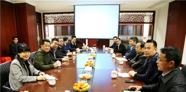 杨文龙董事长会见中国发酵工程研究院院长一行 (1).jpg